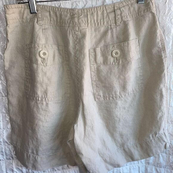 LIZ CLAIBORNE Liz wear khaki linen drawstring 4 pocket shorts - Picture 3 of 16